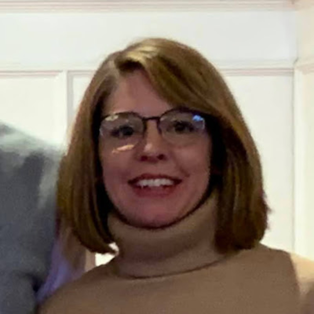 Meet your Posher, Julia